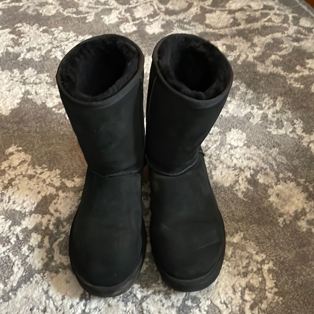 Black Ugg boots worn once